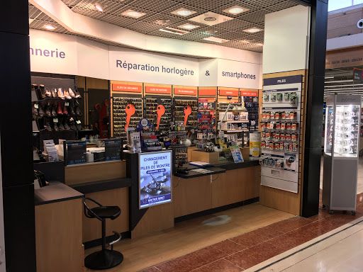 VE31sq-photos-boutique-pau-auchan.jpg