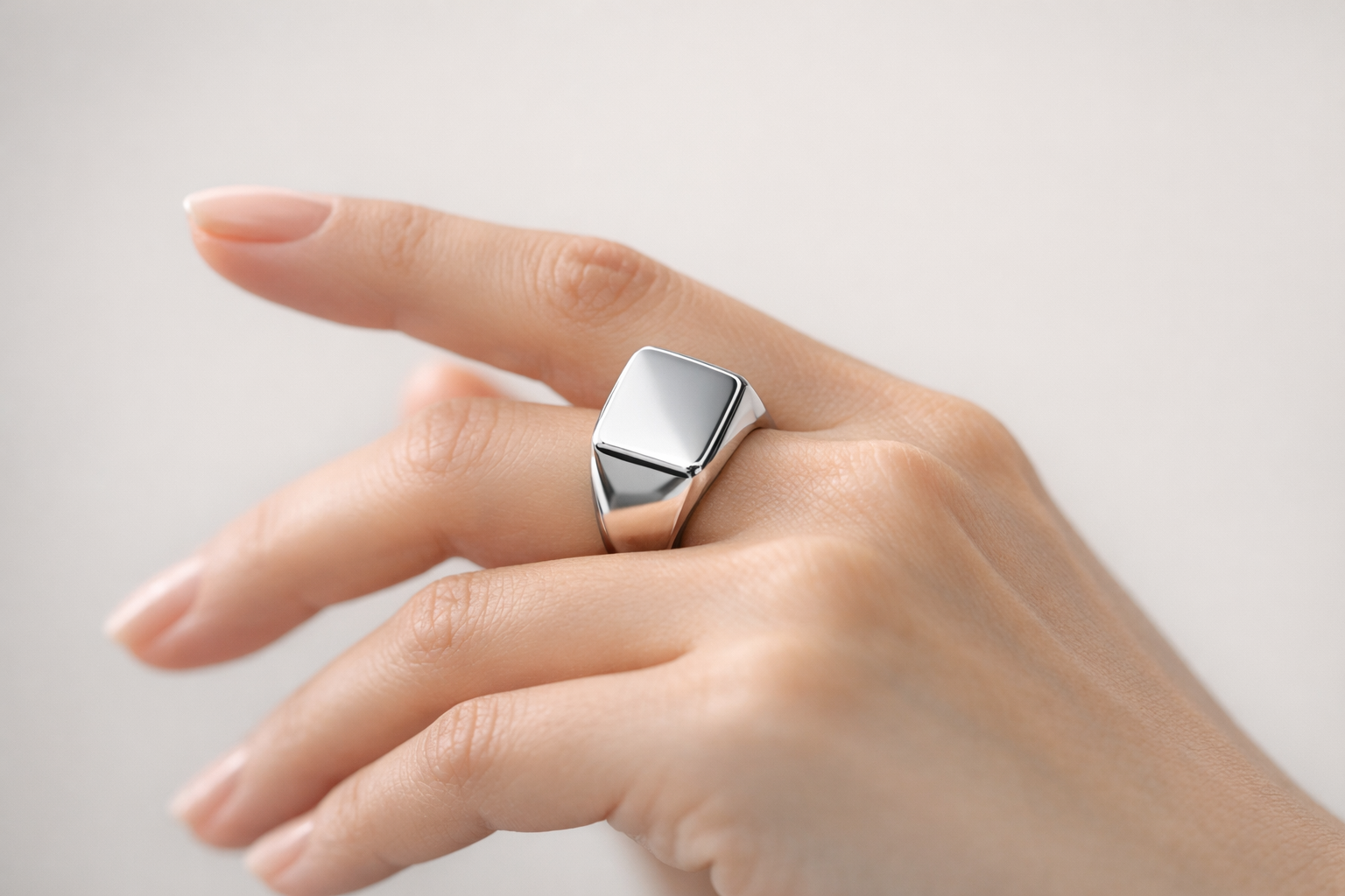 Bague à l’index : quelle signification ?