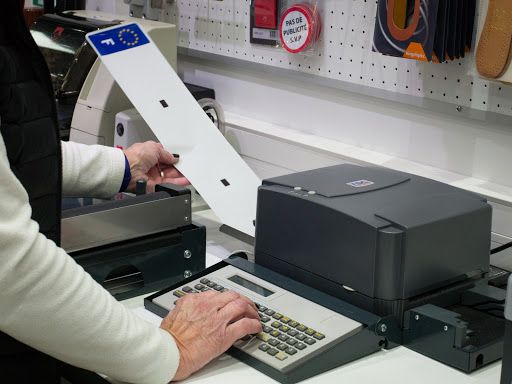 FAST SERVICES CLÉ MINUTE - CORDONNERIE-CARTE GRISE | Saint-Rémy-de-Provence -